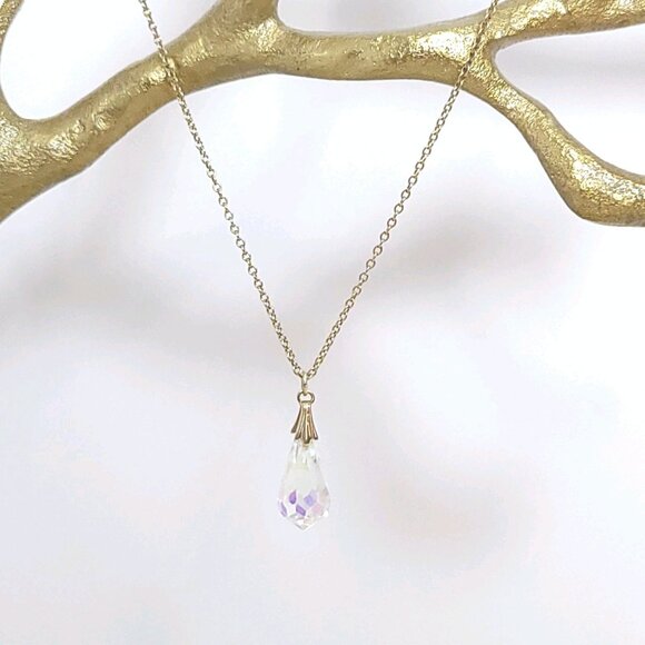 Vintage Sarah Coventry Gold Tone Teardrop Pendant Necklace 19 inches long - Picture 1 of 14